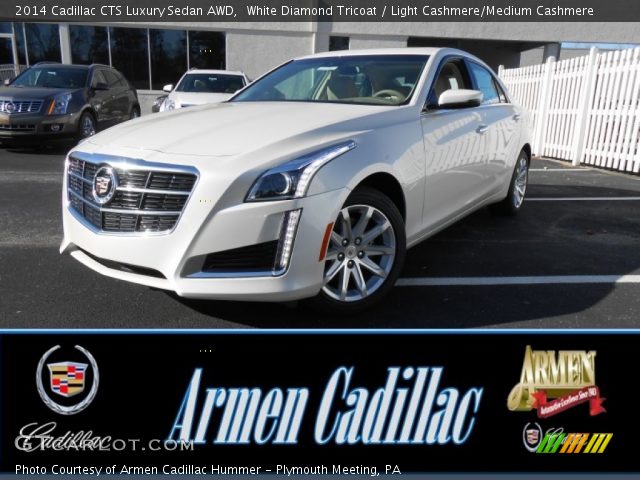 2014 Cadillac CTS Luxury Sedan AWD in White Diamond Tricoat