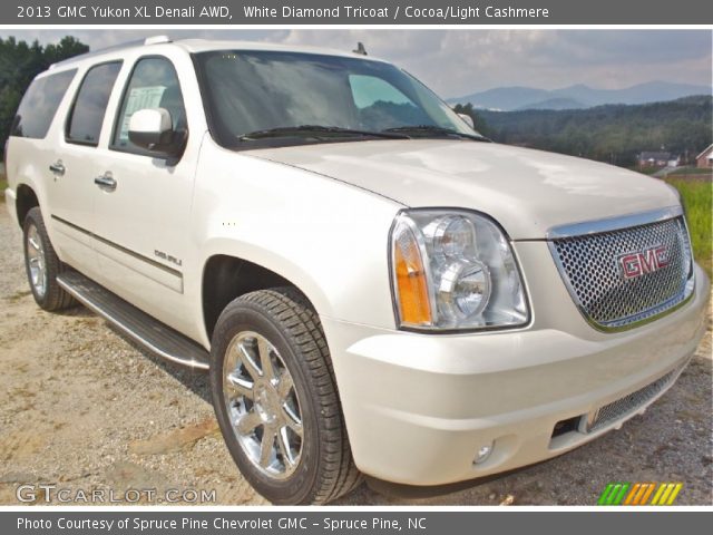 2013 GMC Yukon XL Denali AWD in White Diamond Tricoat