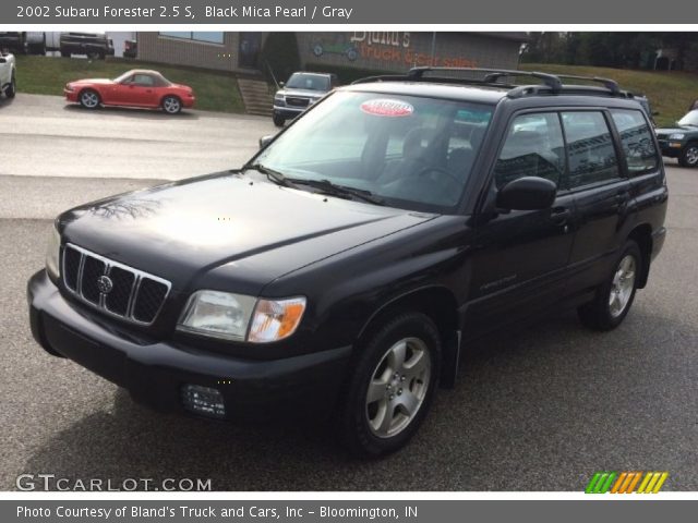 2002 Subaru Forester 2.5 S in Black Mica Pearl
