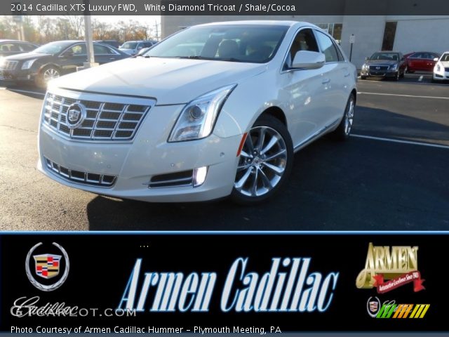 2014 Cadillac XTS Luxury FWD in White Diamond Tricoat