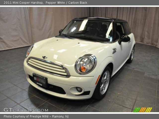 2011 Mini Cooper Hardtop in Pepper White