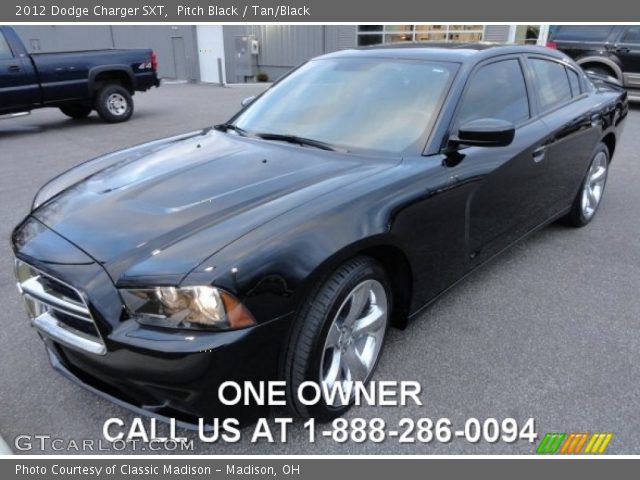 2012 Dodge Charger SXT in Pitch Black