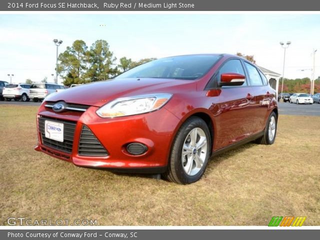 2014 Ford Focus SE Hatchback in Ruby Red