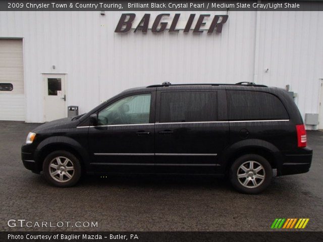 2009 Chrysler Town & Country Touring in Brilliant Black Crystal Pearl