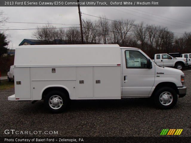 2013 Ford E Series Cutaway E350 Commercial Utility Truck in Oxford White