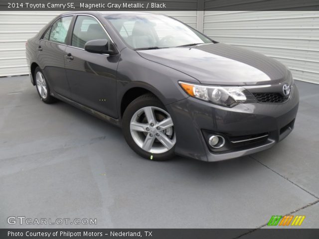 2014 Toyota Camry SE in Magnetic Gray Metallic