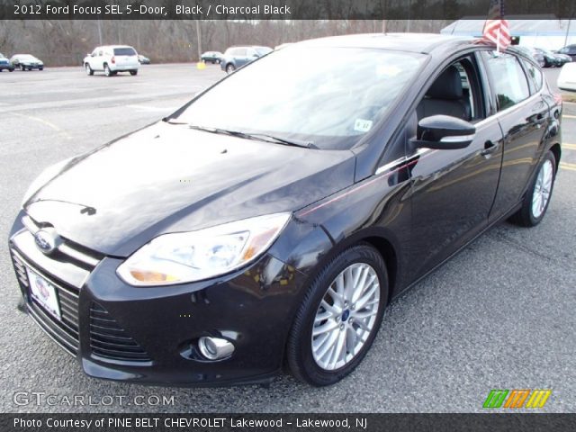 2012 Ford Focus SEL 5-Door in Black