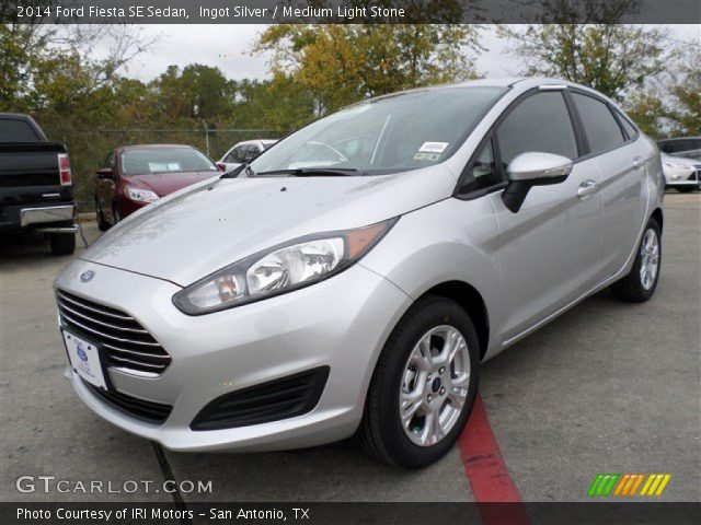 2014 Ford Fiesta SE Sedan in Ingot Silver