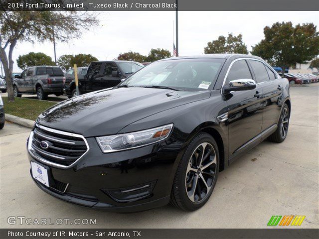 2014 Ford Taurus Limited in Tuxedo Black