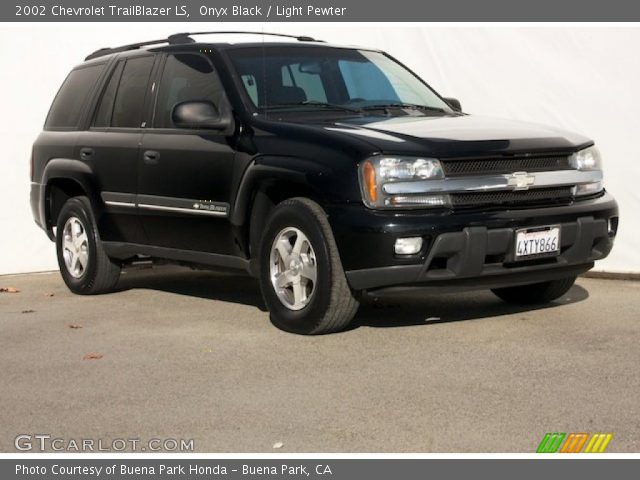 2002 Chevrolet TrailBlazer LS in Onyx Black