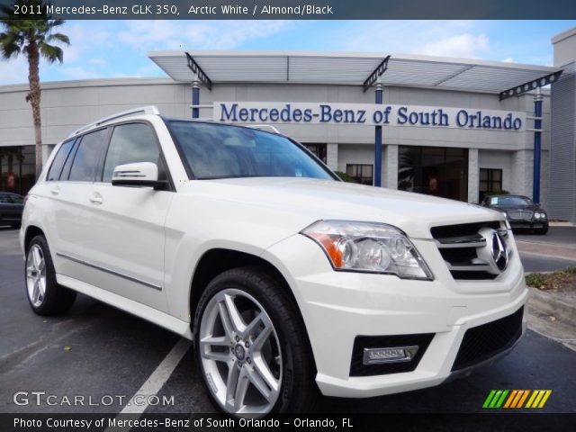 2011 Mercedes-Benz GLK 350 in Arctic White