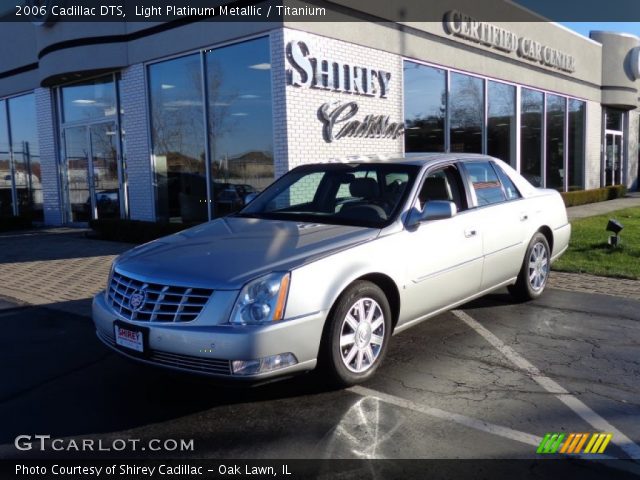 2006 Cadillac DTS  in Light Platinum Metallic