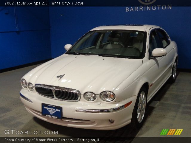 2002 Jaguar X-Type 2.5 in White Onyx