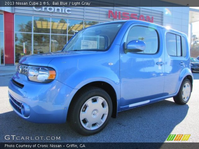 2013 Nissan Cube 1.8 S in Bali Blue