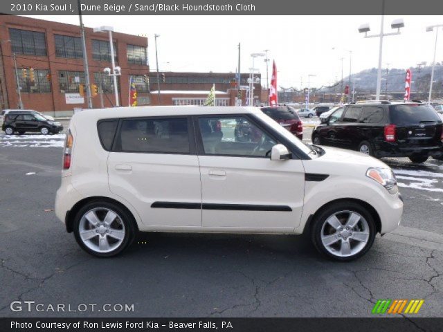 2010 Kia Soul ! in Dune Beige