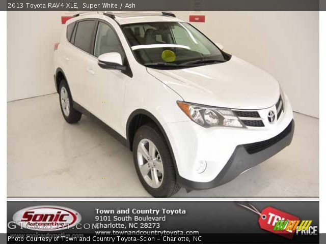 2013 Toyota RAV4 XLE in Super White