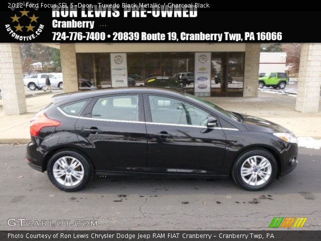 2012 Ford Focus SEL 5-Door in Tuxedo Black Metallic