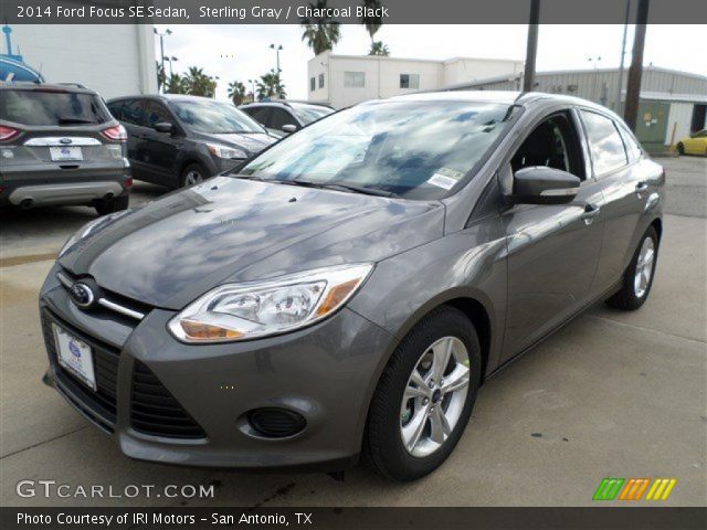 2014 Ford Focus SE Sedan in Sterling Gray