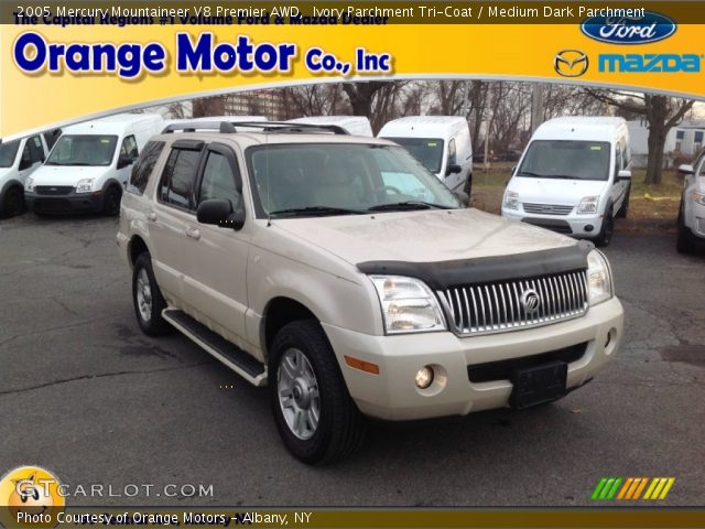 2005 Mercury Mountaineer V8 Premier AWD in Ivory Parchment Tri-Coat