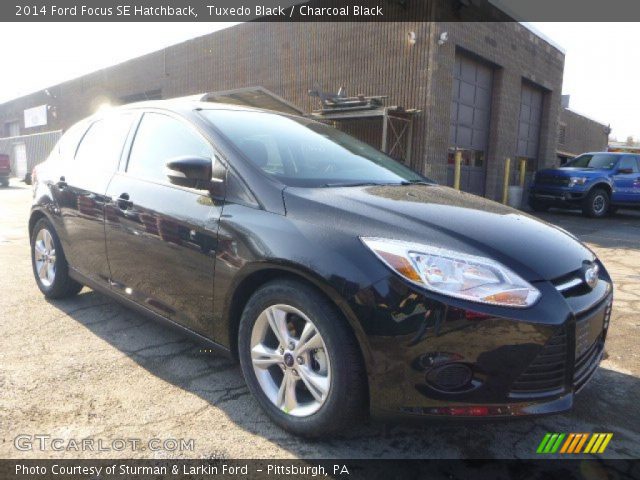 2014 Ford Focus SE Hatchback in Tuxedo Black