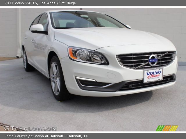 2014 Volvo S60 T5 in Ice White