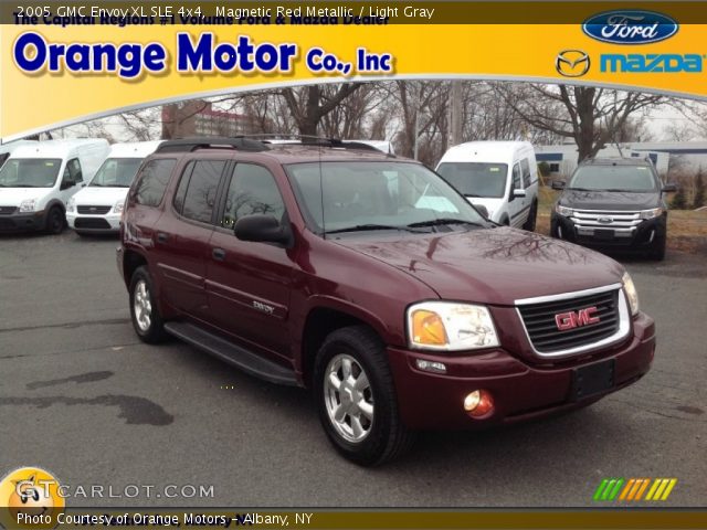 2005 GMC Envoy XL SLE 4x4 in Magnetic Red Metallic