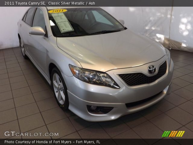 2011 Toyota Camry SE in Classic Silver Metallic