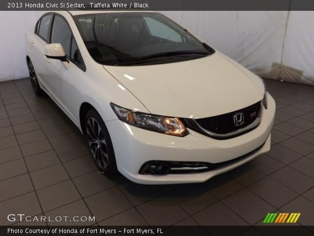 2013 Honda Civic Si Sedan in Taffeta White