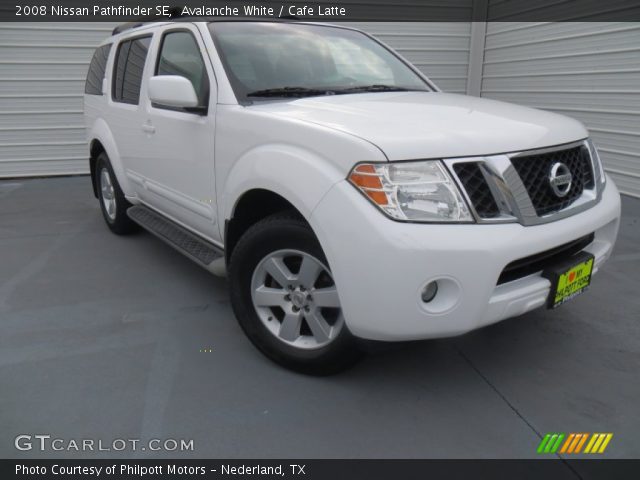 2008 Nissan Pathfinder SE in Avalanche White