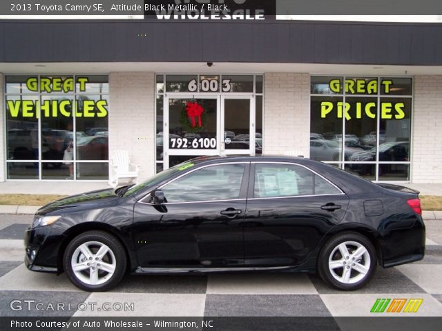 2013 Toyota Camry SE in Attitude Black Metallic