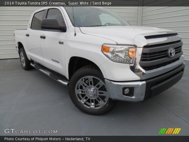 2014 Toyota Tundra SR5 Crewmax in Super White