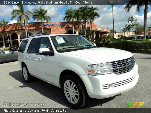 2010 Lincoln Navigator  in White Platinum Metallic Tri-Coat
