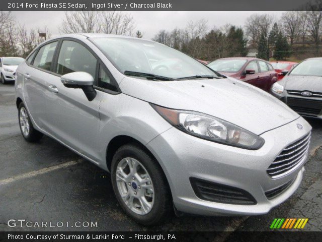 2014 Ford Fiesta SE Sedan in Ingot Silver