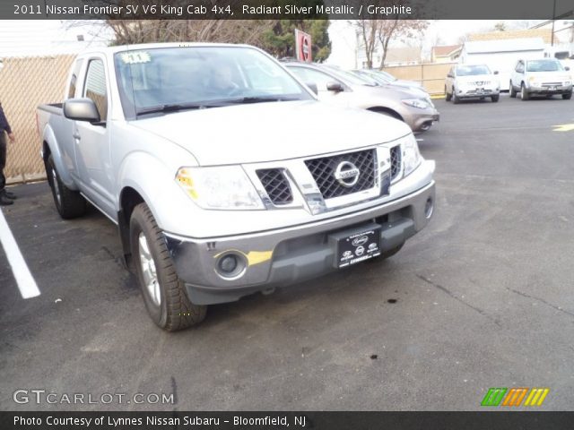 2011 Nissan Frontier SV V6 King Cab 4x4 in Radiant Silver Metallic