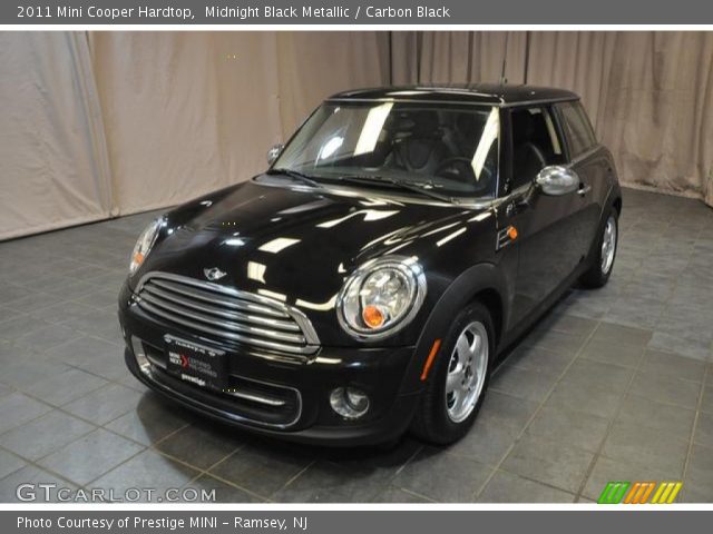 2011 Mini Cooper Hardtop in Midnight Black Metallic