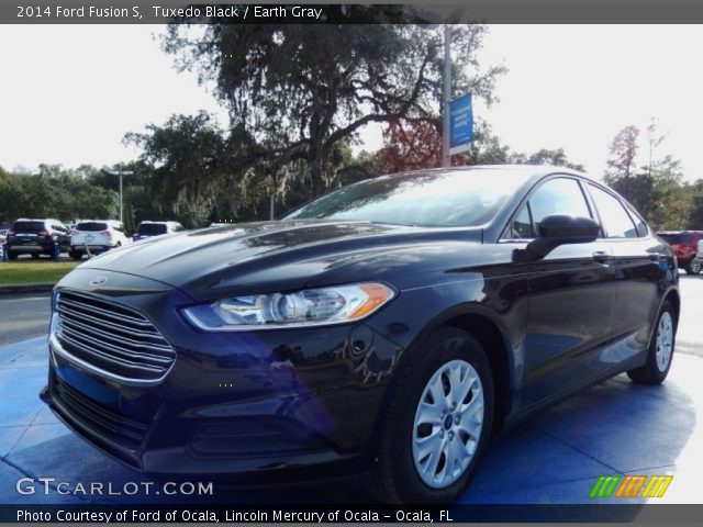 2014 Ford Fusion S in Tuxedo Black