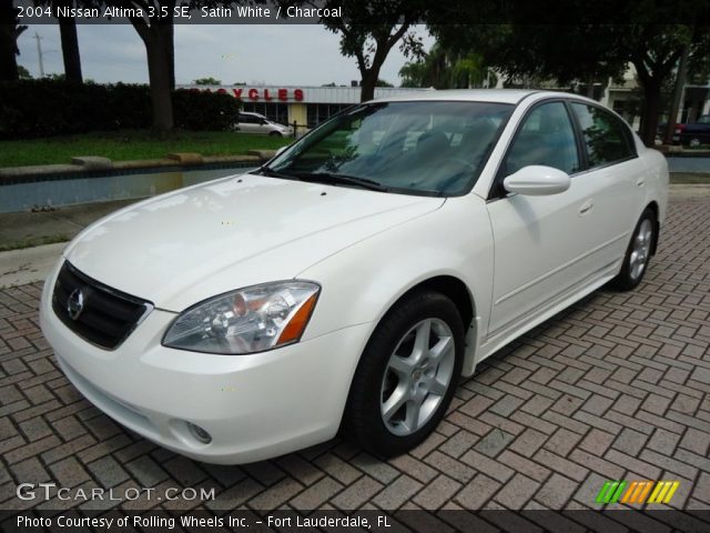 2004 Nissan Altima 3.5 SE in Satin White
