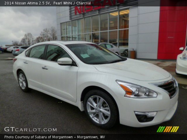 2014 Nissan Altima 2.5 SV in Pearl White