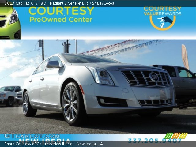 2013 Cadillac XTS FWD in Radiant Silver Metallic
