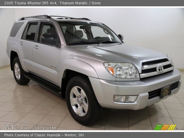 2005 Toyota 4Runner SR5 4x4 in Titanium Metallic