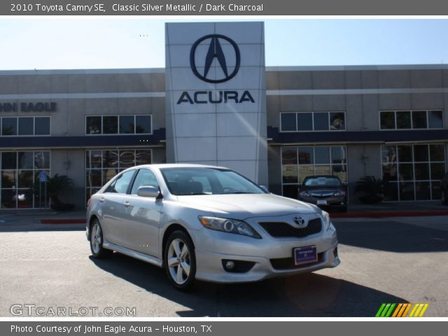2010 Toyota Camry SE in Classic Silver Metallic