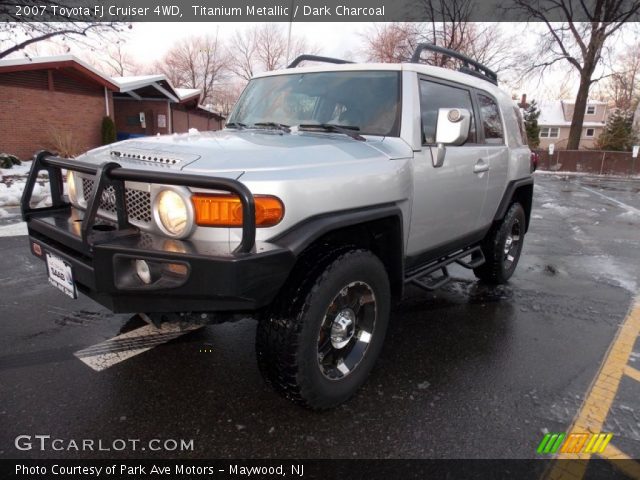 2007 Toyota FJ Cruiser 4WD in Titanium Metallic