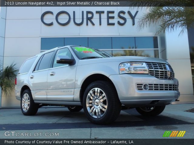 2013 Lincoln Navigator 4x2 in Ingot Silver Metallic