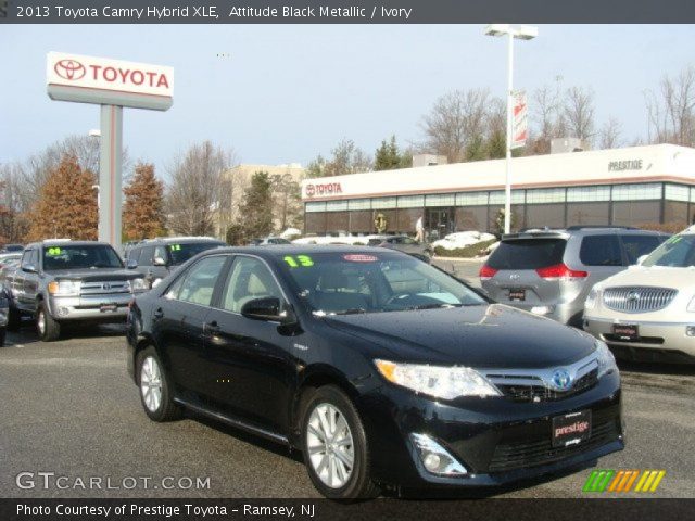 2013 Toyota Camry Hybrid XLE in Attitude Black Metallic
