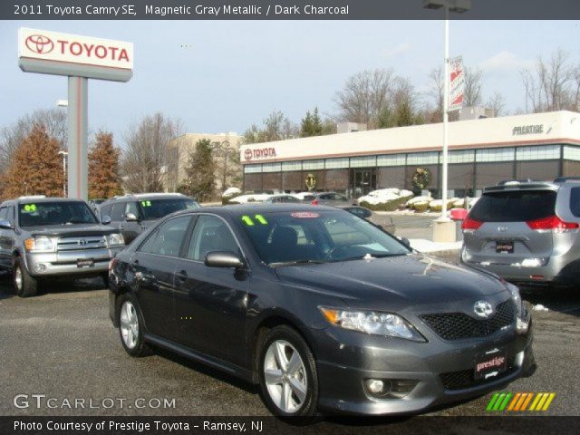 2011 Toyota Camry SE in Magnetic Gray Metallic