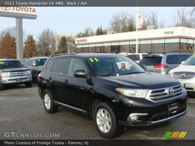 2011 Toyota Highlander V6 4WD in Black