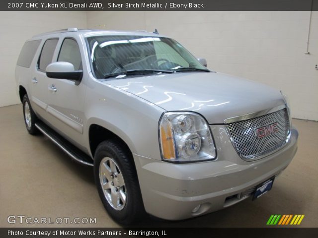 2007 GMC Yukon XL Denali AWD in Silver Birch Metallic