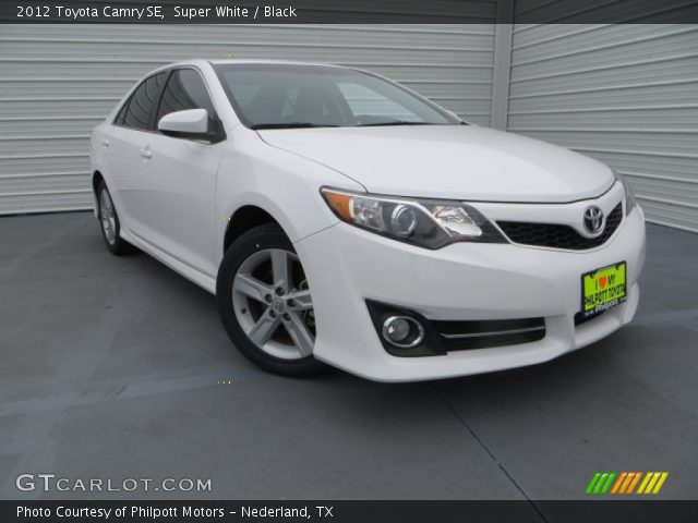 2012 Toyota Camry SE in Super White