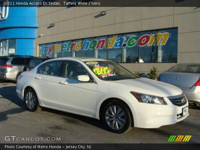 2011 Honda Accord EX Sedan in Taffeta White