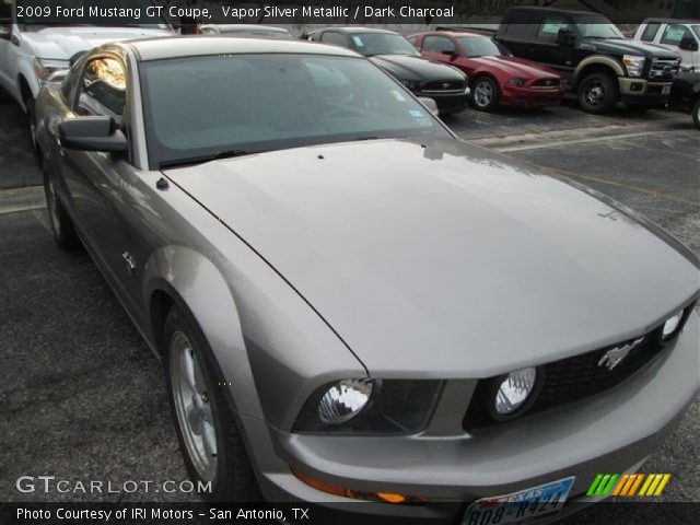 2009 Ford Mustang GT Coupe in Vapor Silver Metallic